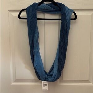 Blue ombré Pleated Infinity Scarf